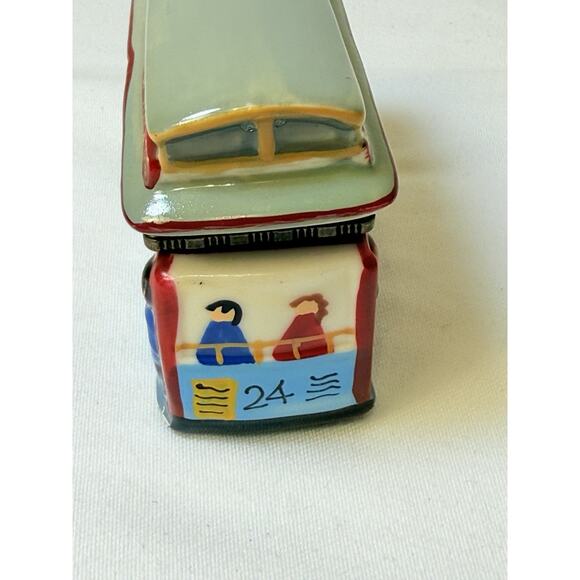 Powell & Hyde San Francisco Cable Car Ceramic Trinket Box with Trinket 2”x3” - Picture 5 of 9